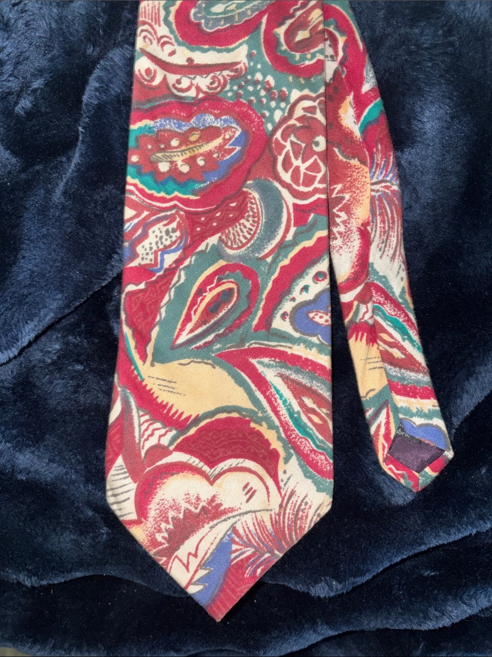 Vintage Royal Club Classic Men's Paisley Silk Tie in Red, Green & Gold
